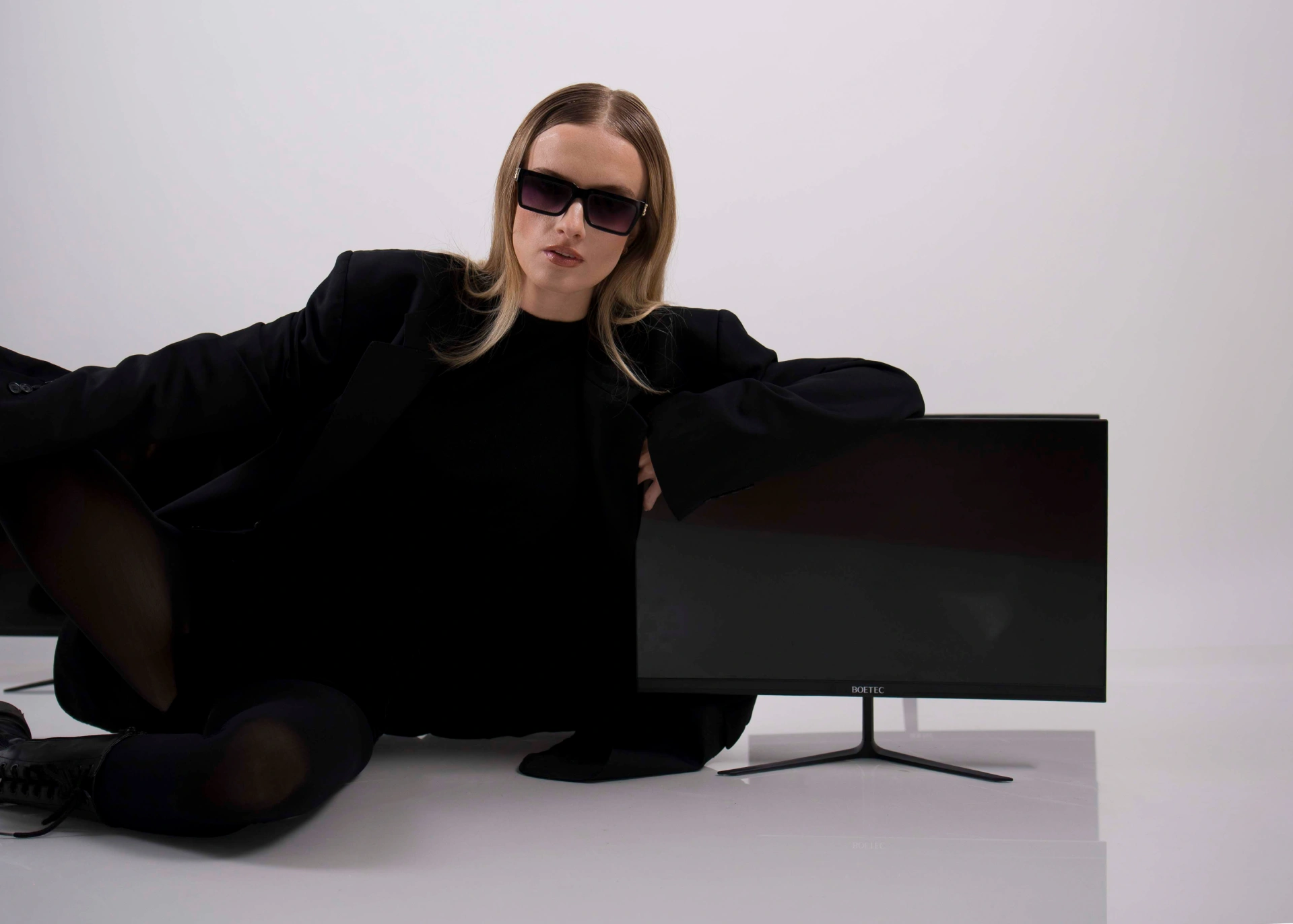 BOETEC Phalanx 2400 | 24" · 1080p · 100 Hz visual 1